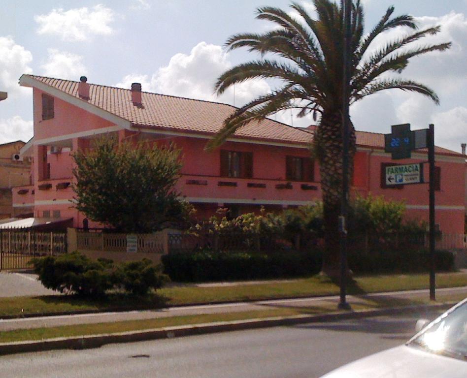 Bed and Breakfast L'Aurora Viola à Carbonia Extérieur photo